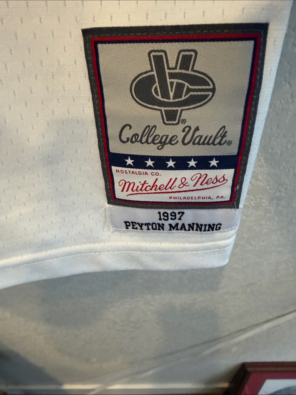 Tennessee Volunteers Legacy - NCAA '97 Peyton Manning Jersey - Picture 3 of 4